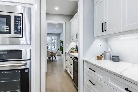 225 Sunnybrae Avenue, ON L9S 1K4