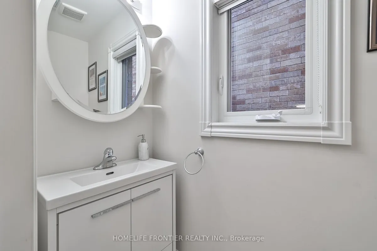 86 Venice Gate Drive, ON L4H 0E7