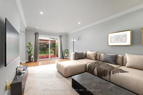 32 Fieldview Crescent, ON L3R 3H7