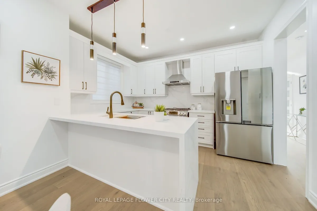 57 St Nicholas Crescent, ON L4H 3E5