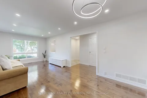 95 Madsen Crescent, ON L3R 4P2