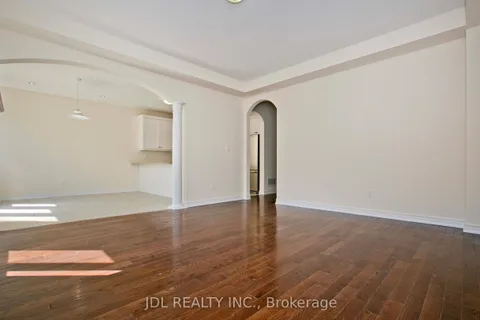 21 Wozniak Crescent, ON L6E 0L4