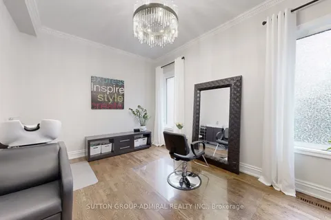 60 Baynards Lane, ON L4C 9B4