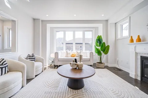 77 Diamond Jubilee Drive, ON L6B 0Y5