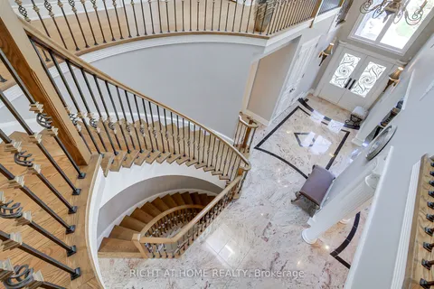 185 King High Drive, ON L4J 3N3