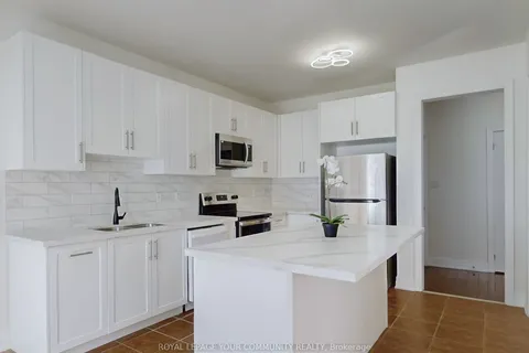 28 Fred Mason Street, ON L4P 0B2