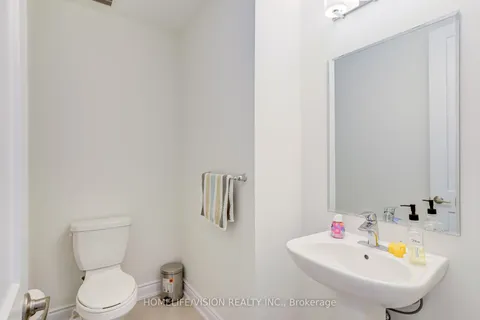 66 Chessington Avenue, ON L9N 0R5