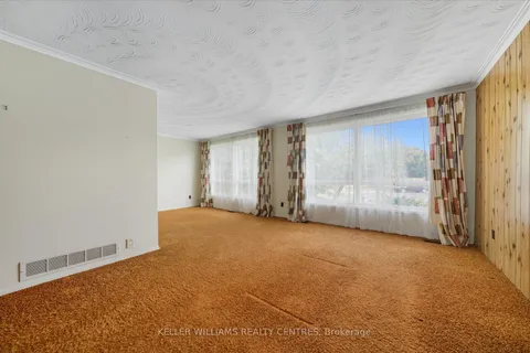 112 Eden Court, ON L3Y 2X5