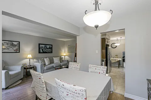 134 Walton Drive, ON L4G 3K4