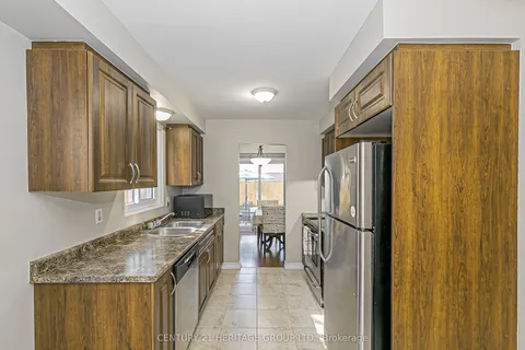 134 Walton Drive, ON L4G 3K4