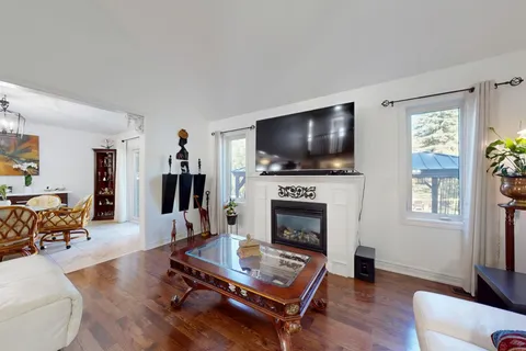 396 Curley Street, ON L4P 3C8