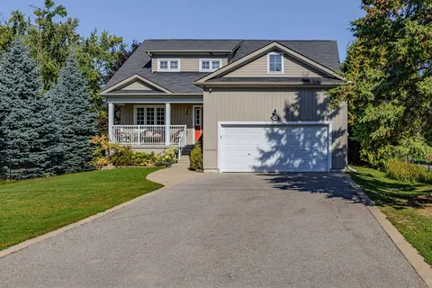 396 Curley Street, ON L4P 3C8