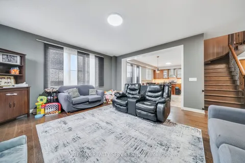 2 Kennedy Boulevard, ON L9R 0L4