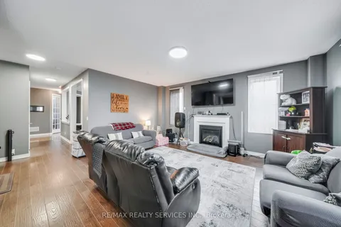 2 Kennedy Boulevard, ON L9R 0L4