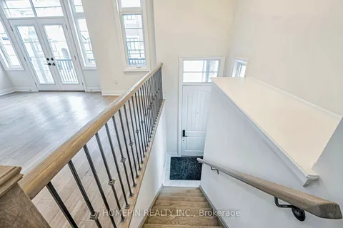 8 Gardeners Lane, ON L6C 3L5