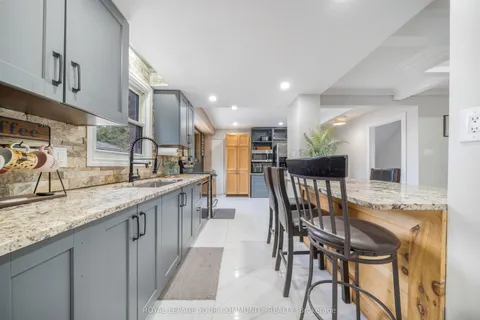 50 Stewart Avenue, ON L9R 1C2