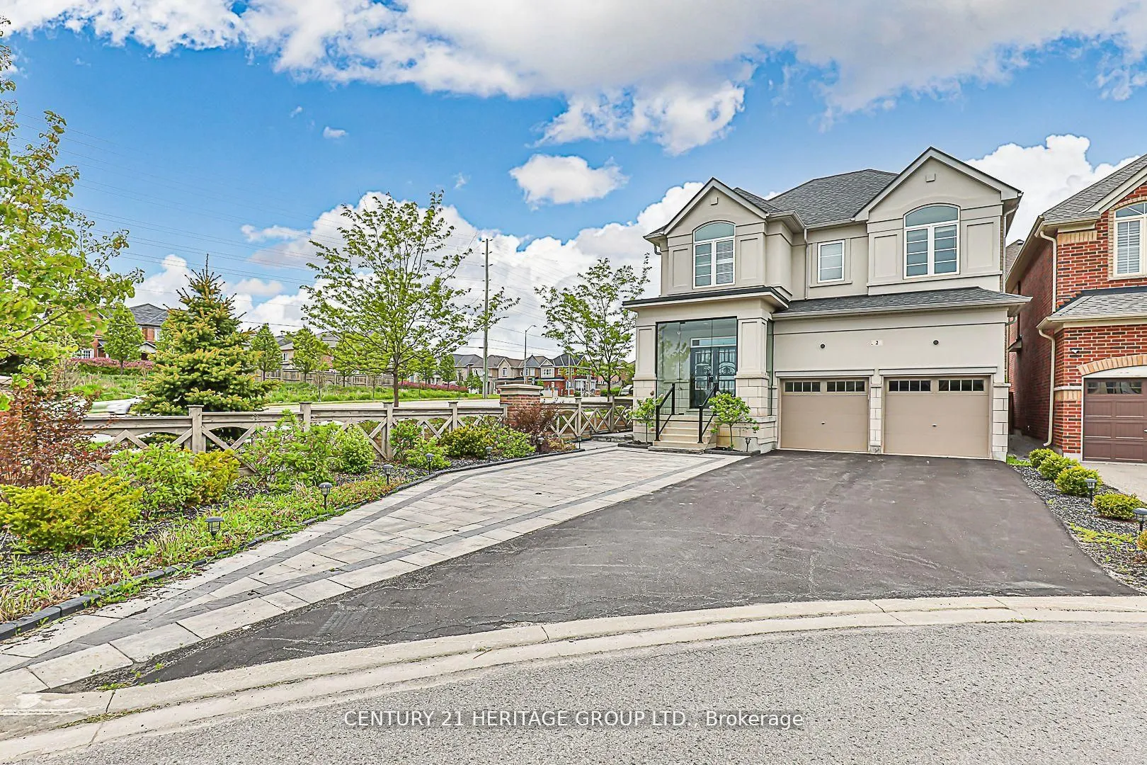 2 Roy Harper Avenue, ON L4G 0V4