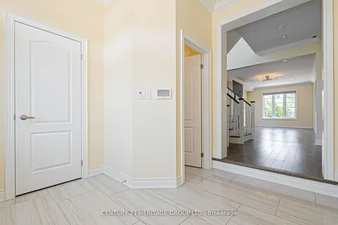 2 Roy Harper Avenue, ON L4G 0V4