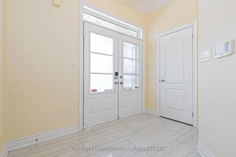 2 Roy Harper Avenue, ON L4G 0V4