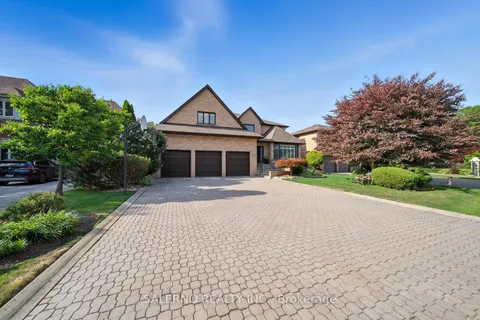 32 Donna Mae Crescent, ON L4J 1Z8