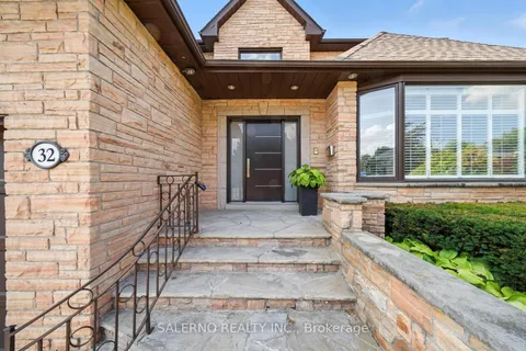 32 Donna Mae Crescent, ON L4J 1Z8