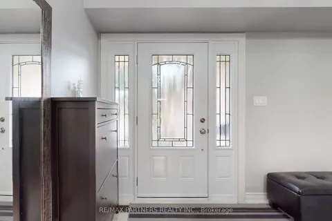 82 Ferndell Circle, ON L3R 3Y8