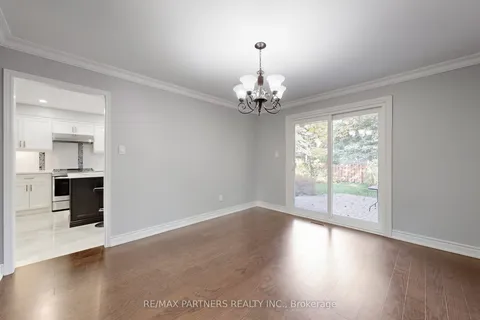 82 Ferndell Circle, ON L3R 3Y8