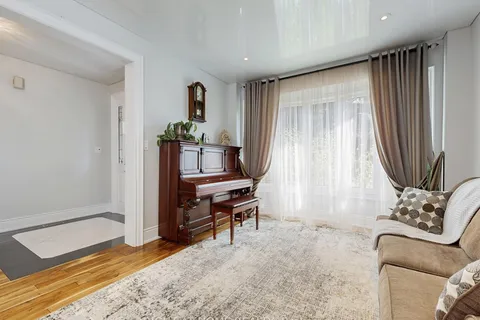 963 Northern Prospect Crescent, ON L3X 1N8