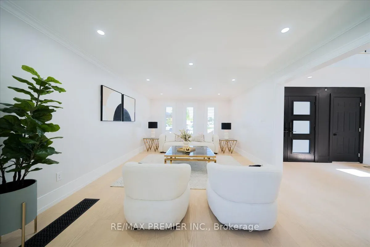 157 Jeanne Drive, ON L4L 1X8