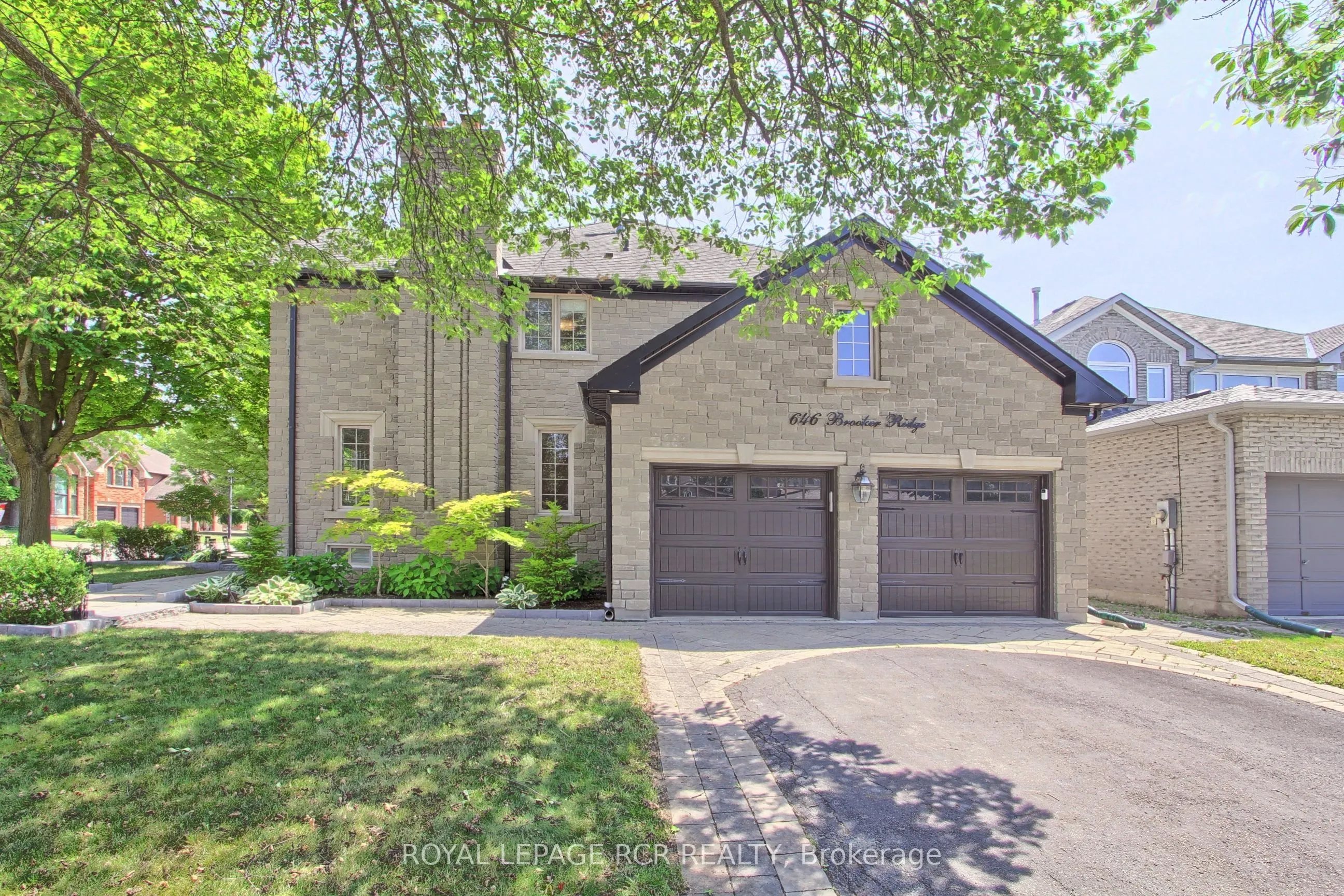 646 Brooker Ridge, ON L3X 1V7