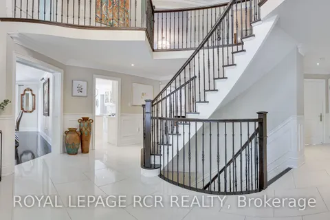 646 Brooker Ridge, ON L3X 1V7