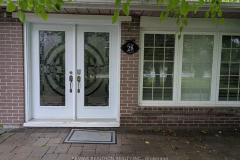 28 Lakeland Crescent, ON L4E 2Z8