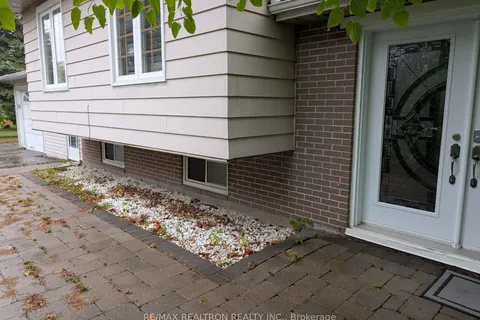 28 Lakeland Crescent, ON L4E 2Z8