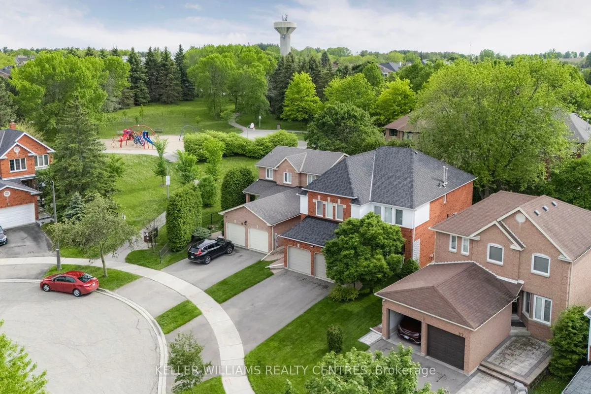 41 Bonny Meadows Drive, ON L4G 6M9