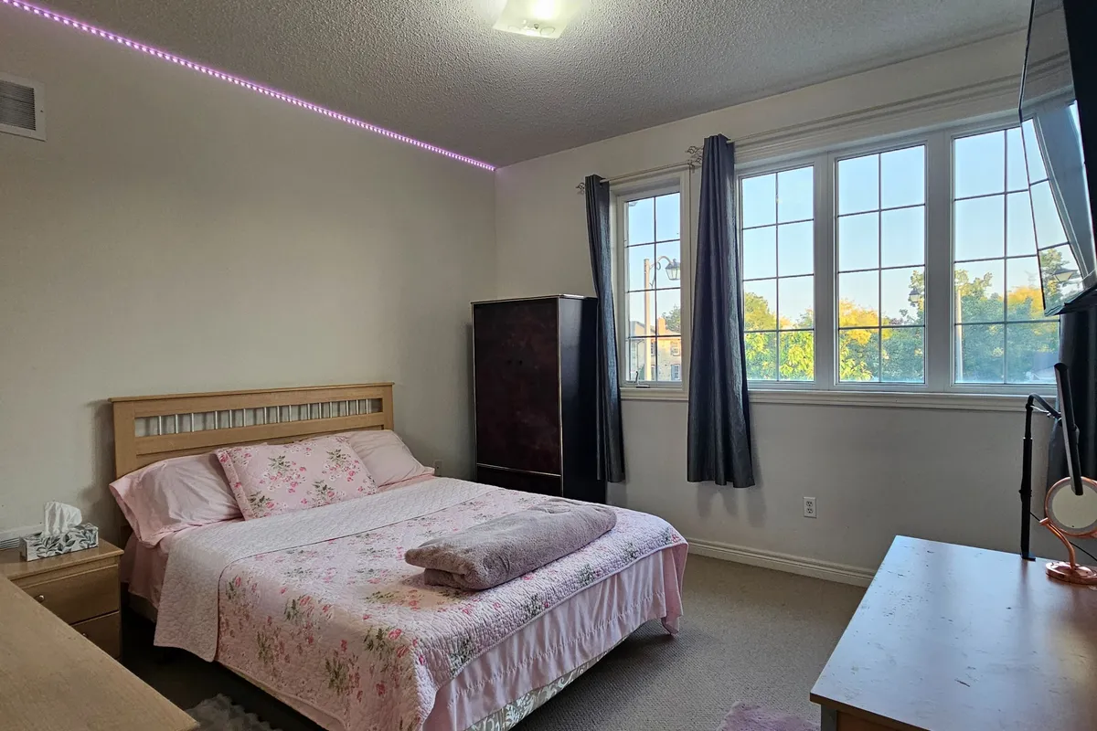 34 Terrance Drive, ON L6B 0M2