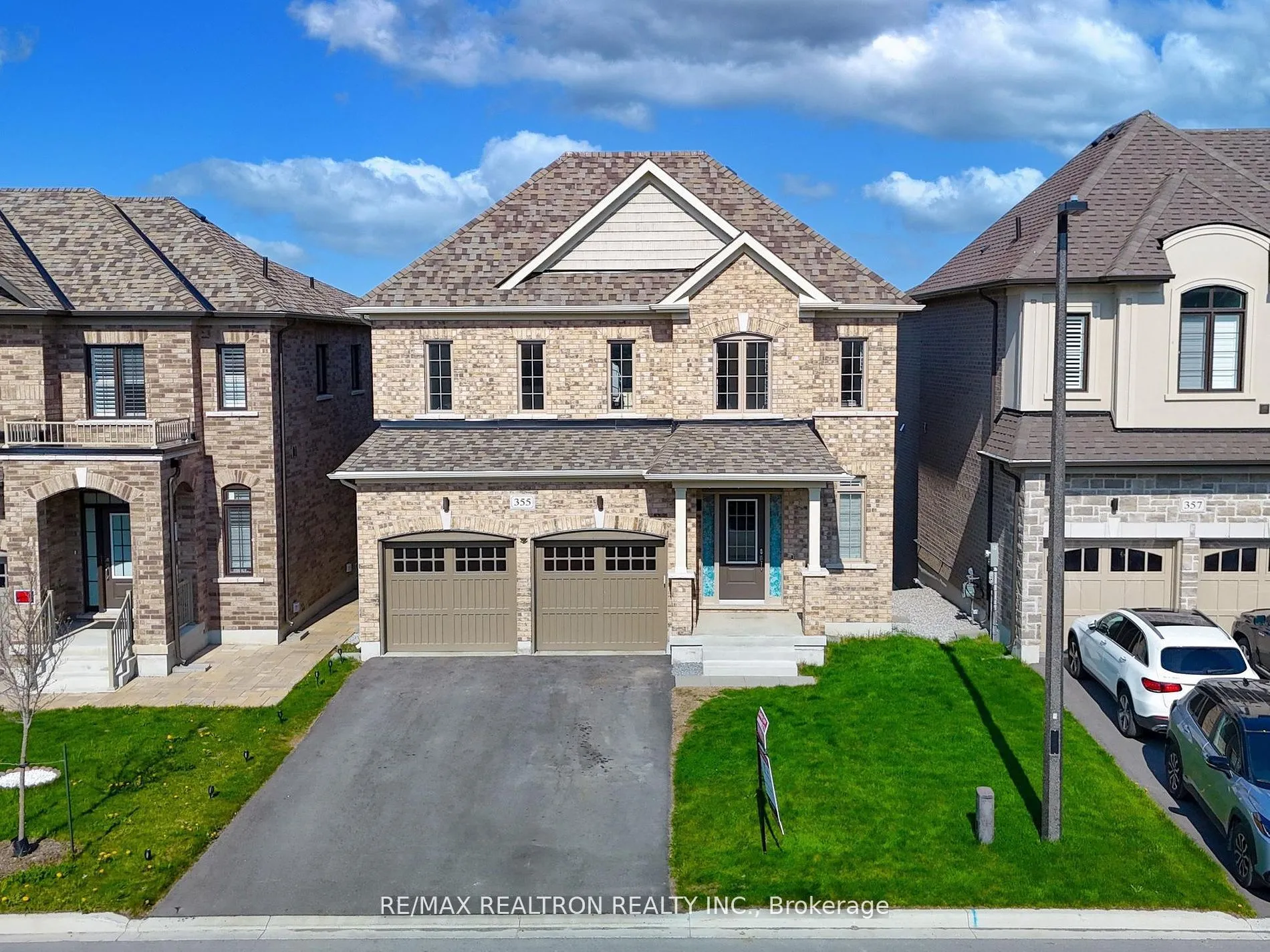 355 Danny Wheeler Boulevard, ON L4P 3C8