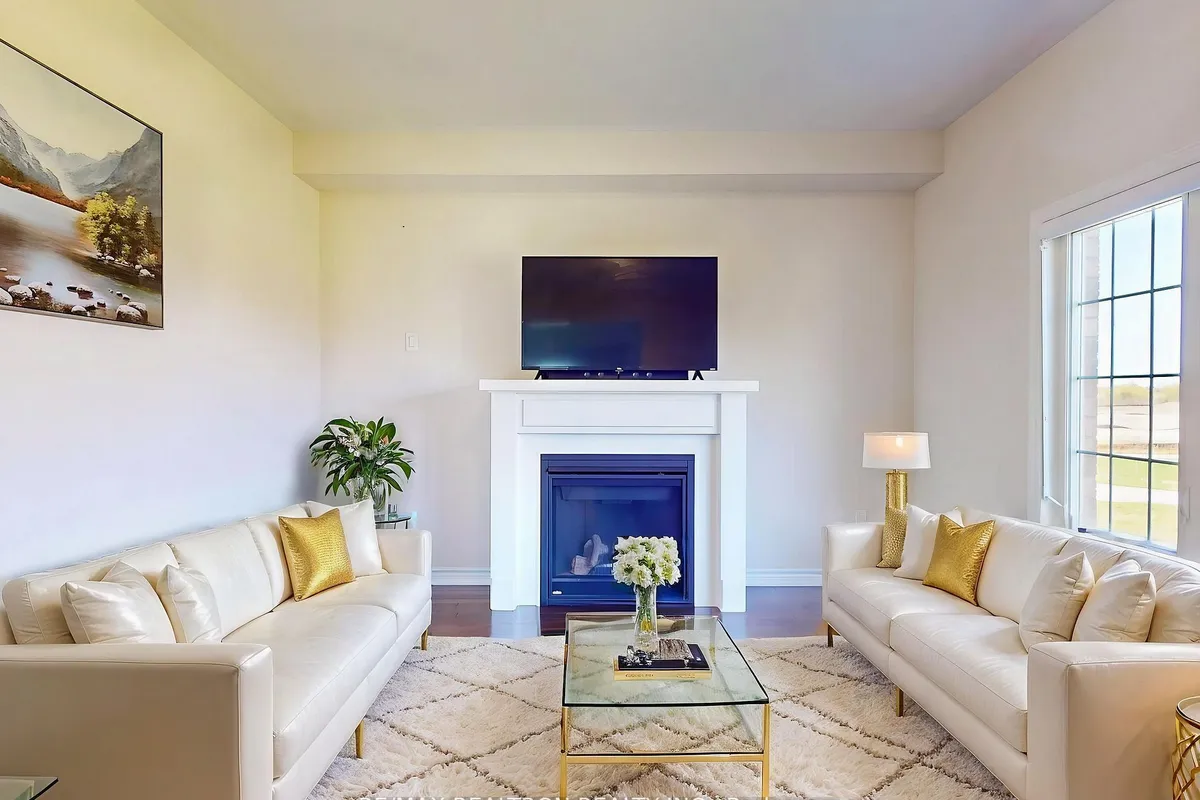 355 Danny Wheeler Boulevard, ON L4P 3C8