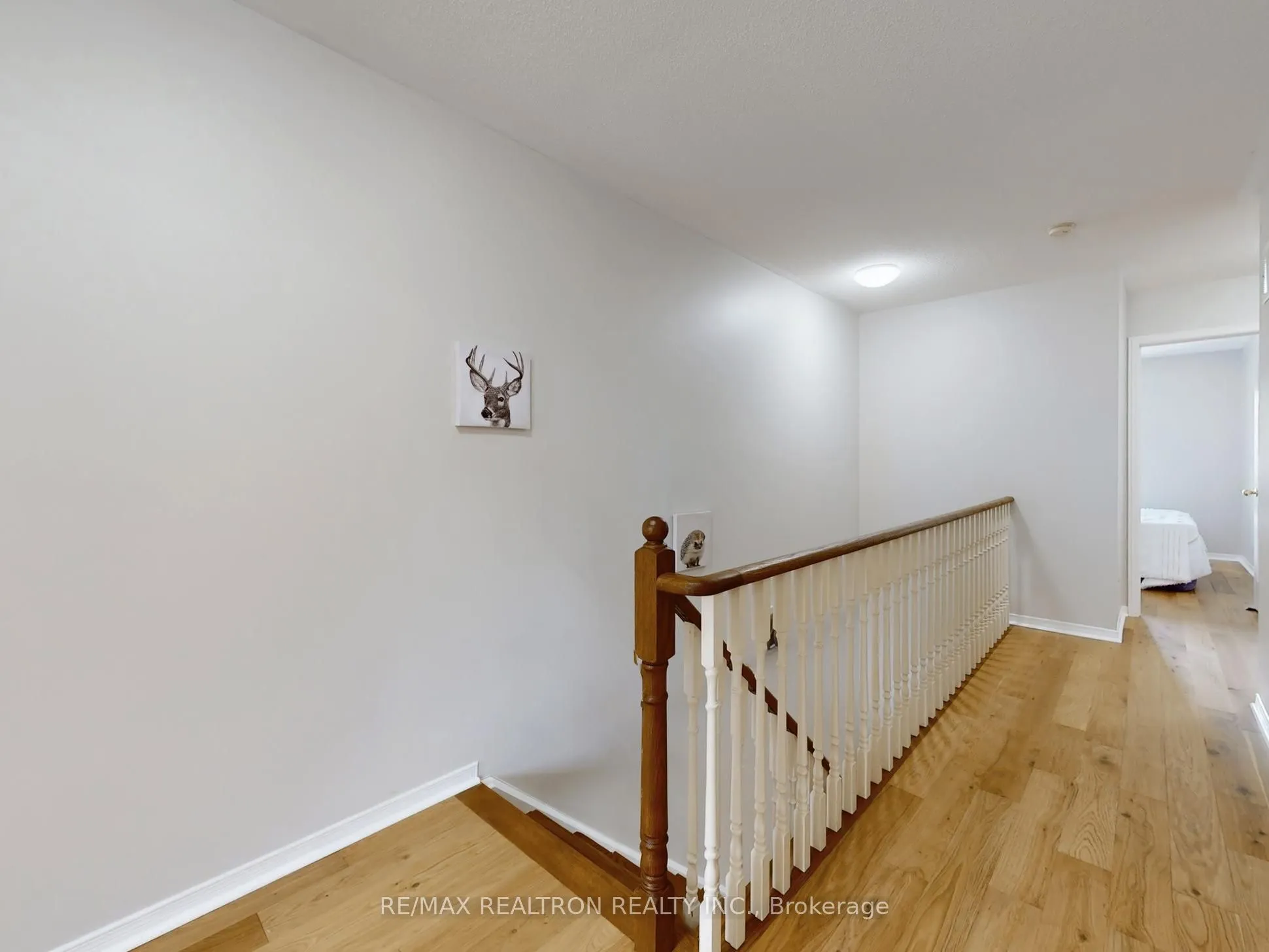 8 Coburg Crescent, ON L4B 4E1