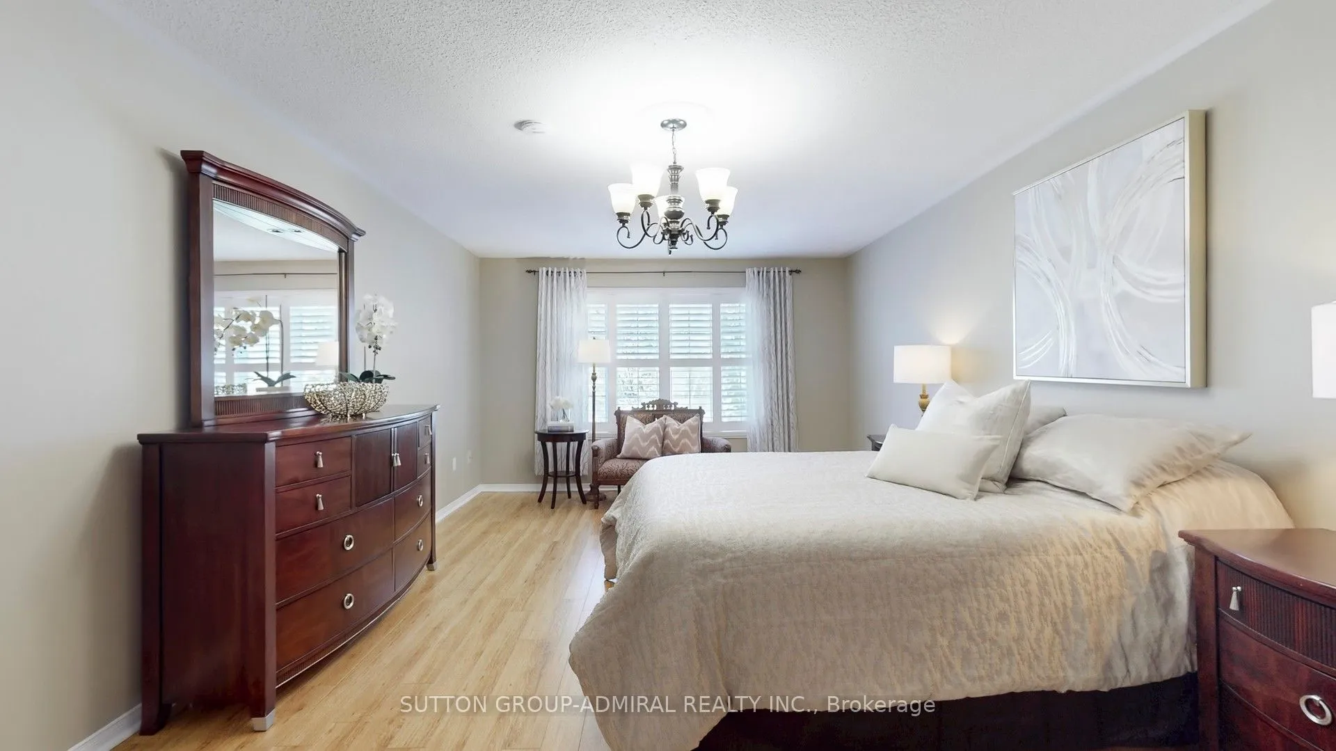 222 Hollywood Hill Circle, ON L4H 2P7