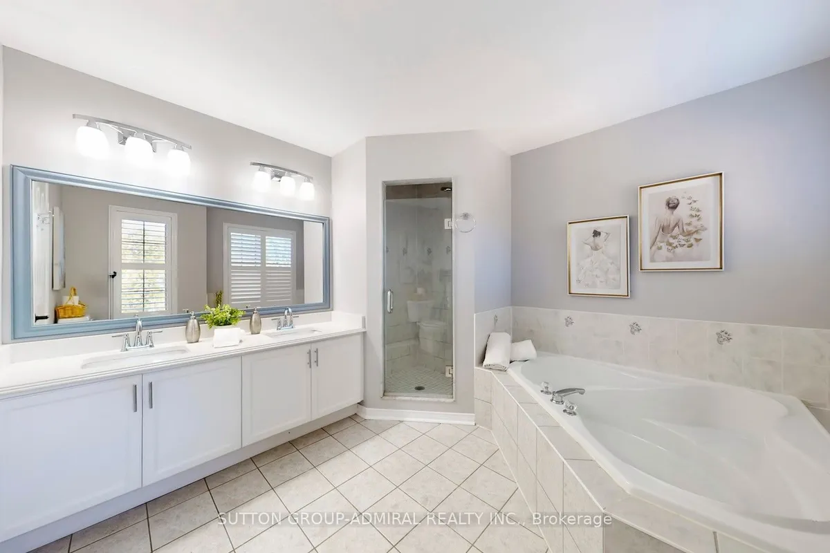 222 Hollywood Hill Circle, ON L4H 2P7