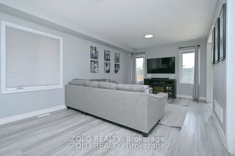 69 WALKER Boulevard, ON L9R 0N3