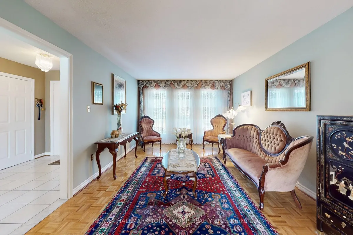 46 Finchley Circle, ON L3R 8S4