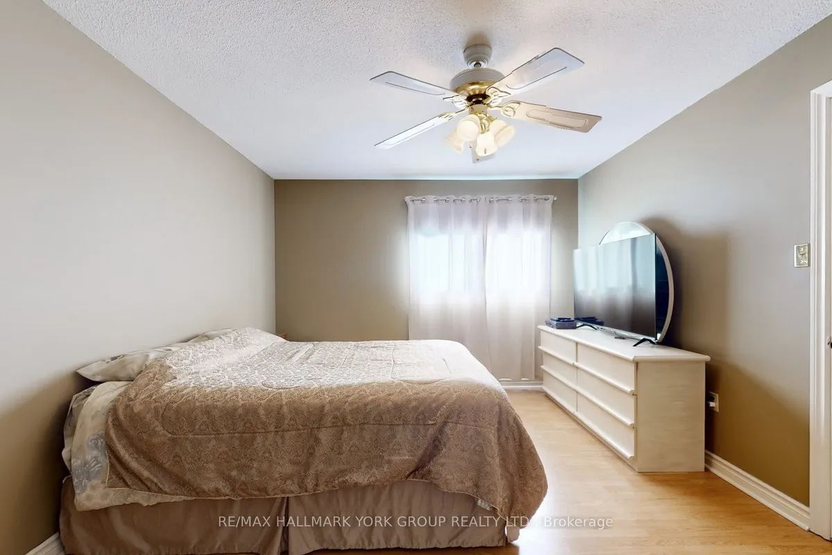 46 Finchley Circle, ON L3R 8S4