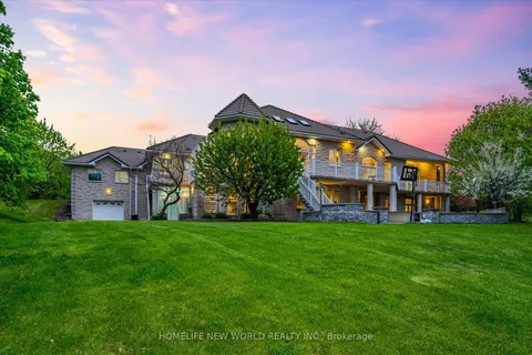 760 Woodland Acres Crescent, ON L6A 1G2