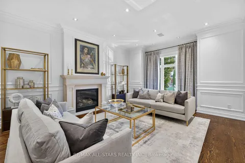 126 Hillview Road, ON L4G 2M5