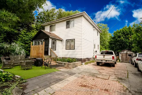 162 Clark Avenue, ON L3T 1T4
