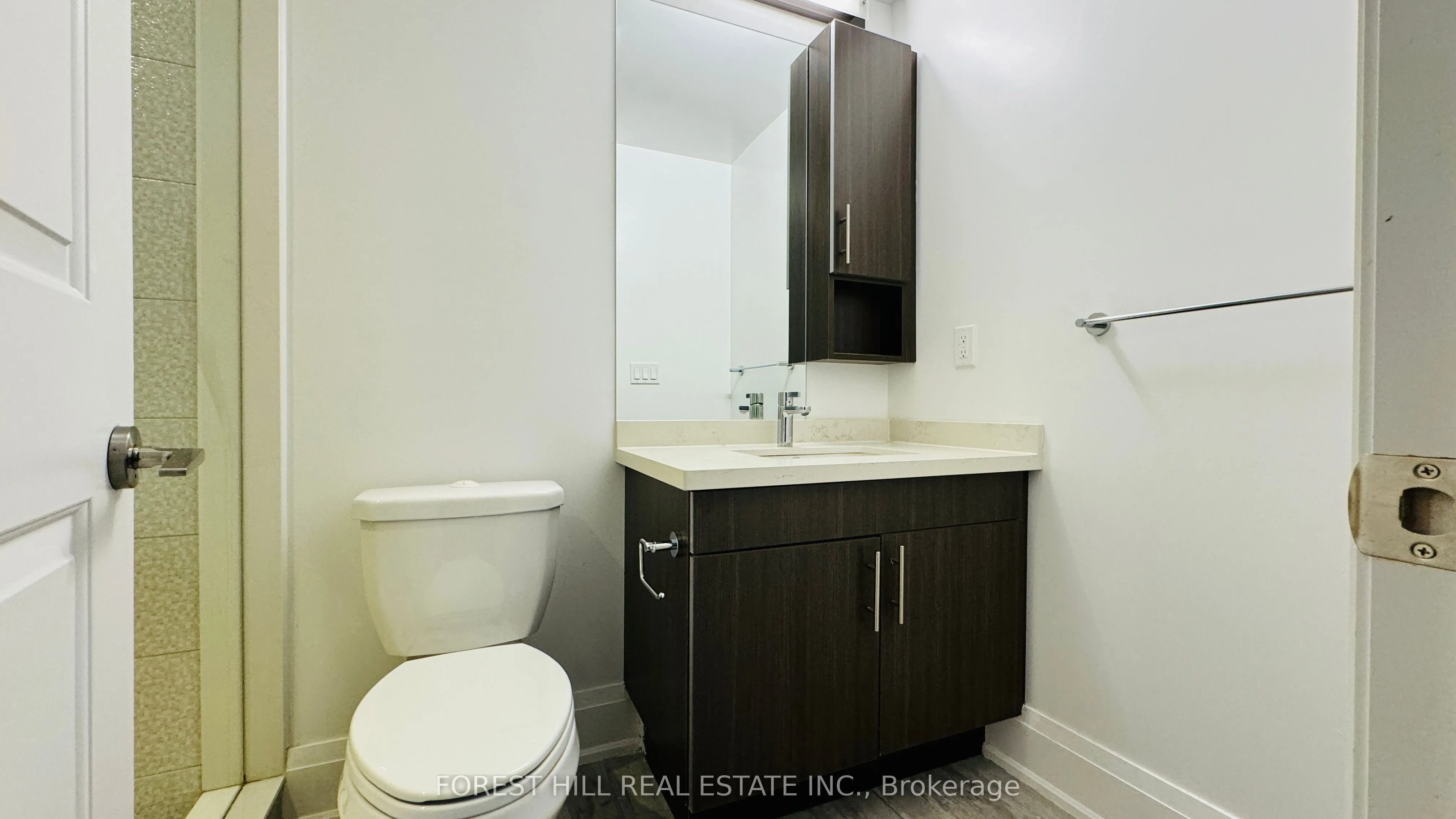 Condo Townhouse living room at 20 American Elm Way Markham