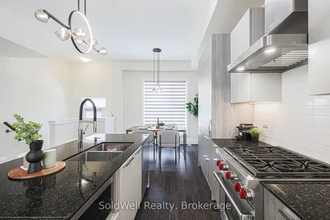 243 Smallwood Circle, ON L4J 0K8