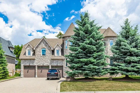 12 Orlon Crescent, ON L4C 6S5