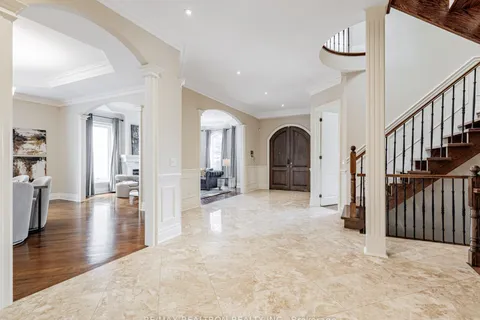 12 Orlon Crescent, ON L4C 6S5